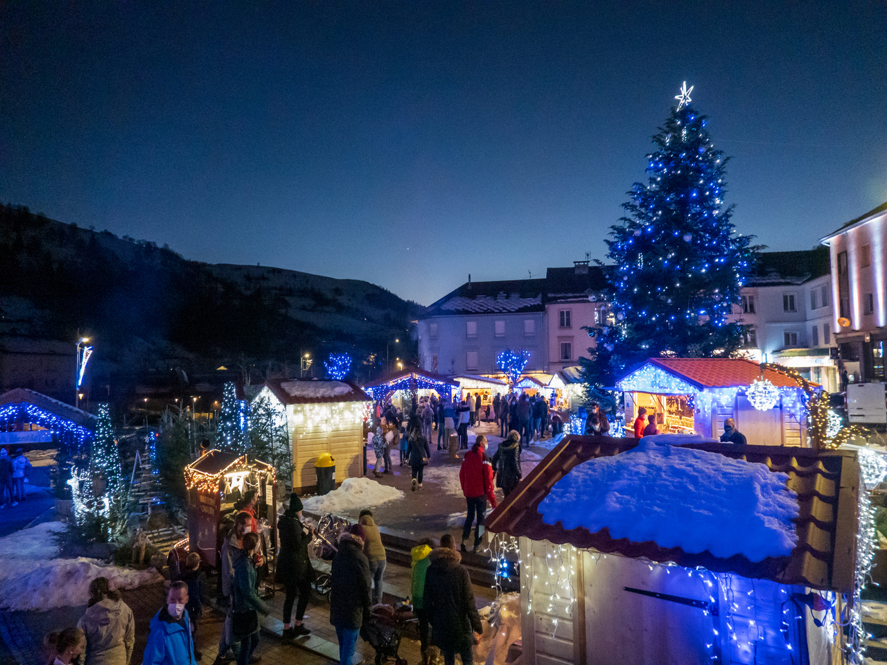 marche-de-noel-a-la-bresse-2